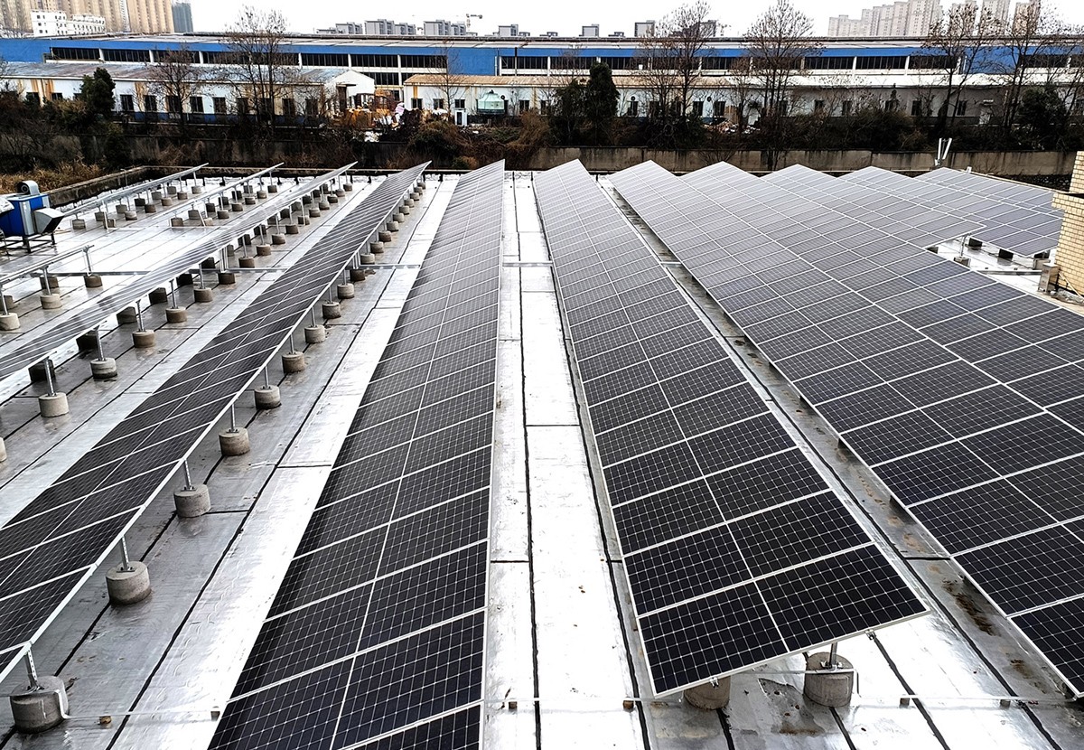 太陽能建置於天花板